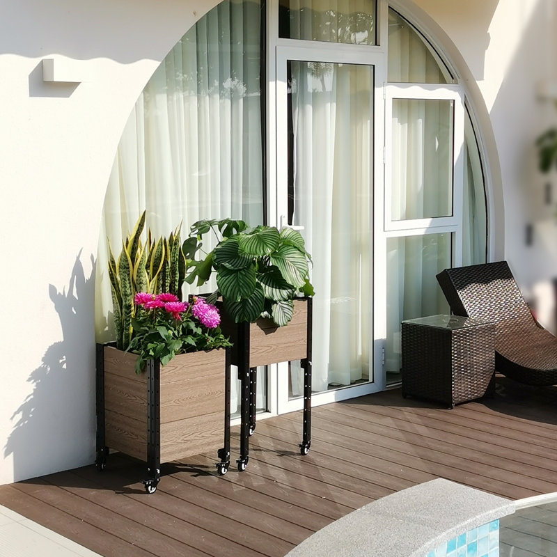 Elevated Planter, Brown