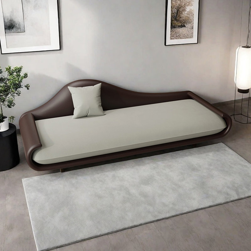 Hornbuckle, Orienté à gauche (vu de face), Beige