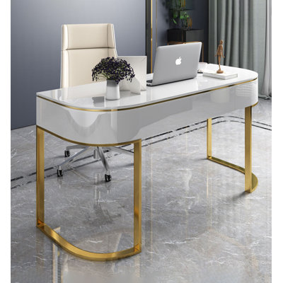 Bureau contemporain en ardoise avec pieds dorés et deux tiroirs
