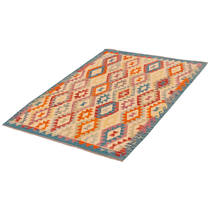Tapis crème unique de 4 pi 11 po x 6 pi 5 po