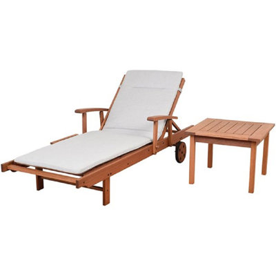 Chaise longue Medrano avec coussin et table