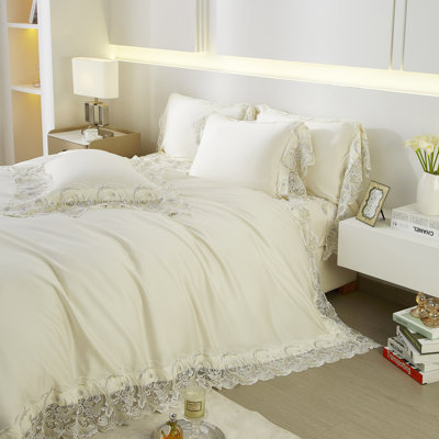 Luxury Long-Staple Cotton Satin Embroidered Lace Duvet Cover Set