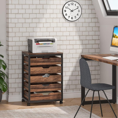 Commode 5 tiroirs, armoire de rangement en bois avec roulettes, chariot de rangement de tiroir de rangement industriel pour entrée de chambre à coucher de bureau (brun rustique, 1 pièce)