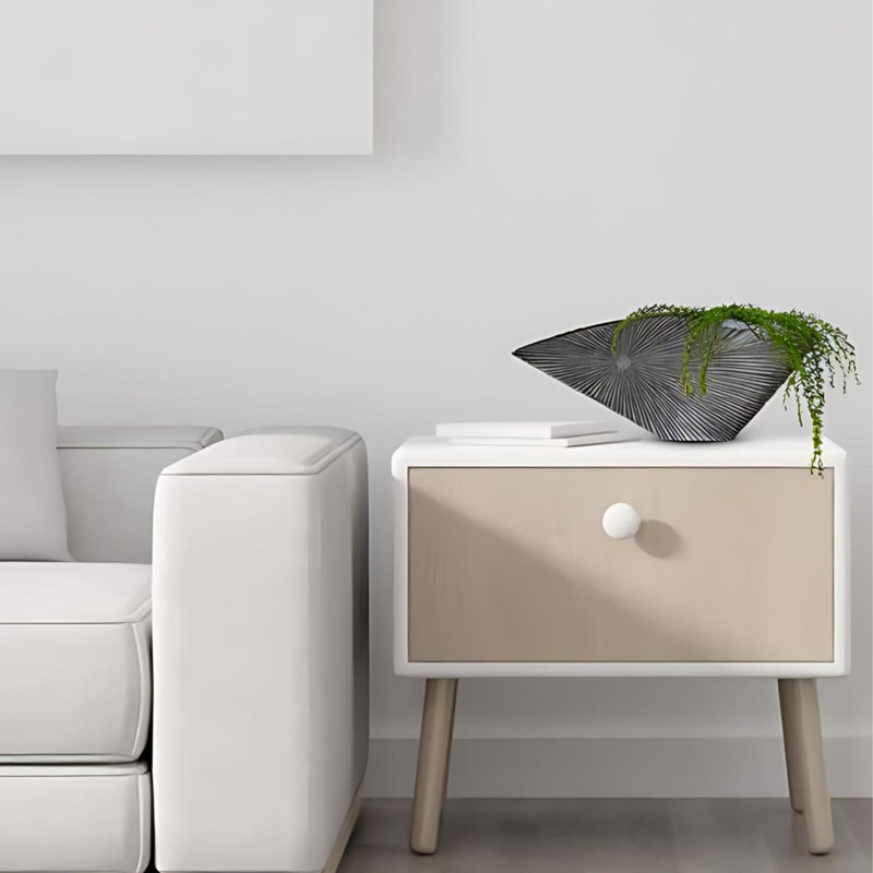 Vase gris en polyrésine asymétrique | Brayden Studio - Vase Aria Home