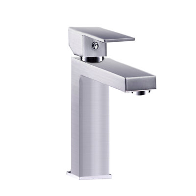 Single Hole SingleHandle Bathroom Faucet