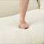 Canapé 2 places avec accoudoirs en forme de coquillage et pieds cylindriques enveloppés de tissu d'ameublement Boucle-1788932932