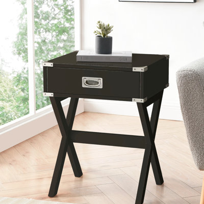 Table de bout carrée noire avec un tiroir, un plateau en bois rustique et des détails en métal, une base en «X» fiable pour le chevet, 1 rangement pratique, divers espaces