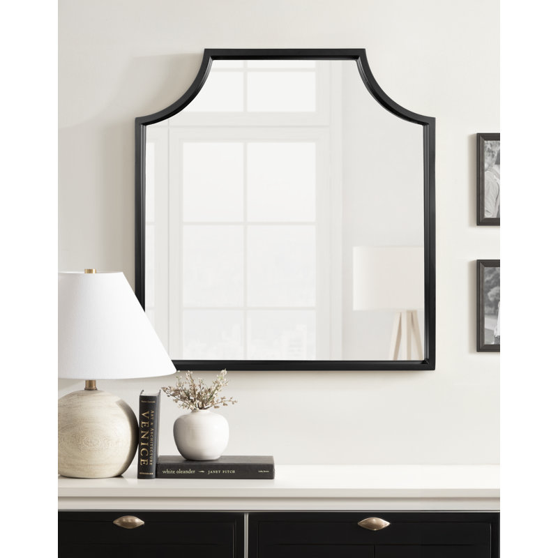 Miroir mural festonné en bois Travis pour utilisation comme miroir de meuble-lavabo, Noir