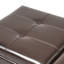Repose-pieds capitonné avec rangement Franko: profitez d'une expérience d'assise confortable avec le dessus rembourré de notre repose-pieds avec rangement-110686916