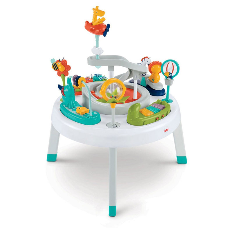 Petite gym avec jouets suspendus