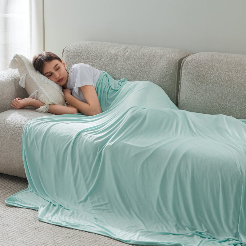 Bedsure Rayon From Bamboo Sheets Rayon Dual Sided Cooling Blanket with Arc Chill Tech Summer Bedding, 240cm x 220cm, Green