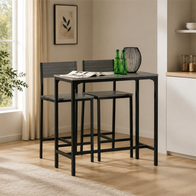 Cet ensemble de table à manger et de bar intégré peut être utilisé comme table et chaises dans la cuisine ou le café pour des repas décontractés de tous les jours.