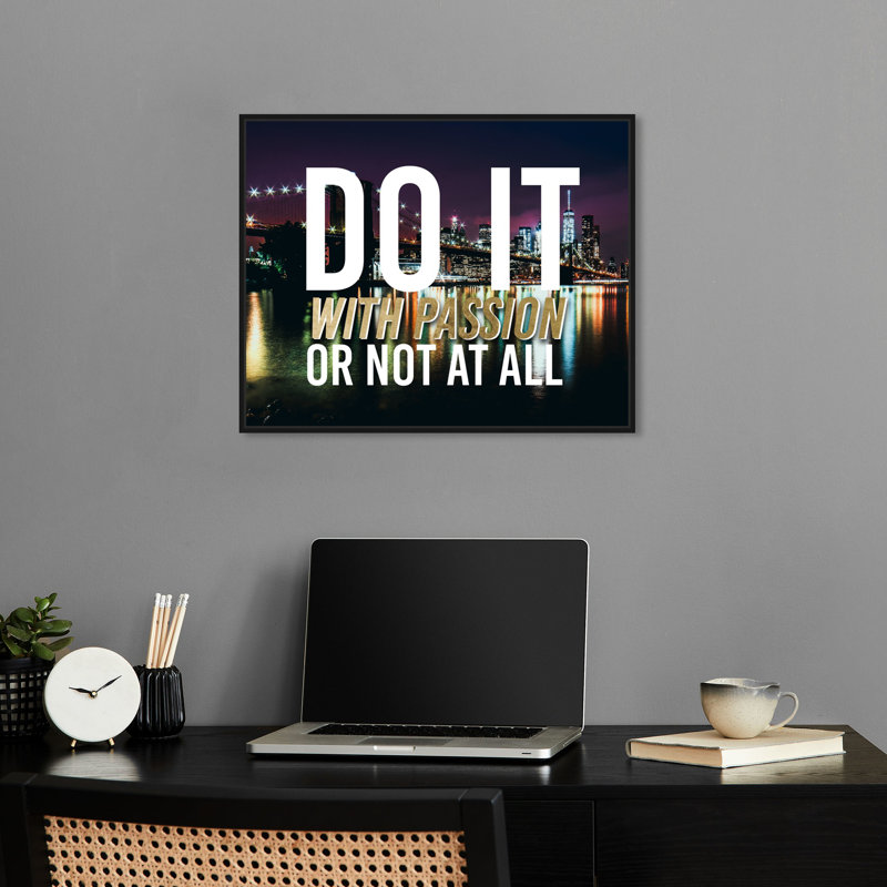 «With Passion City», reproduction de citations sur toile par Notoriart, Cadre noir, H 17 po x l 21 po