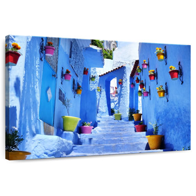Ravi Chefchaouen Stairway