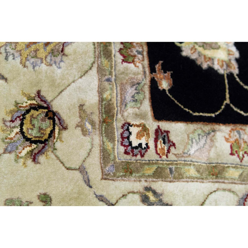 Tapis noir / or / beige noué à la main de haute qualité