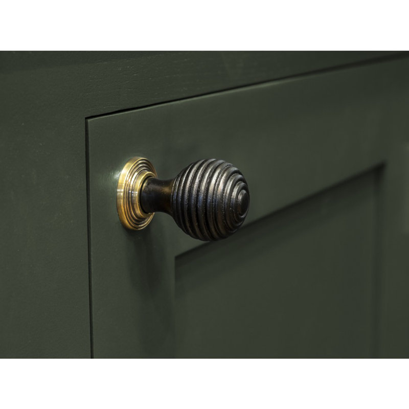 Beehive 35mm Diameter Round Knob, Ebony/Aged Brass