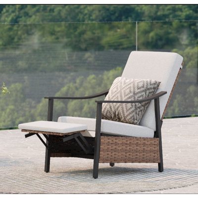 Outdoor Modern Metal Recliner Chair With Adjustable Back And Footrest（1-Piece）