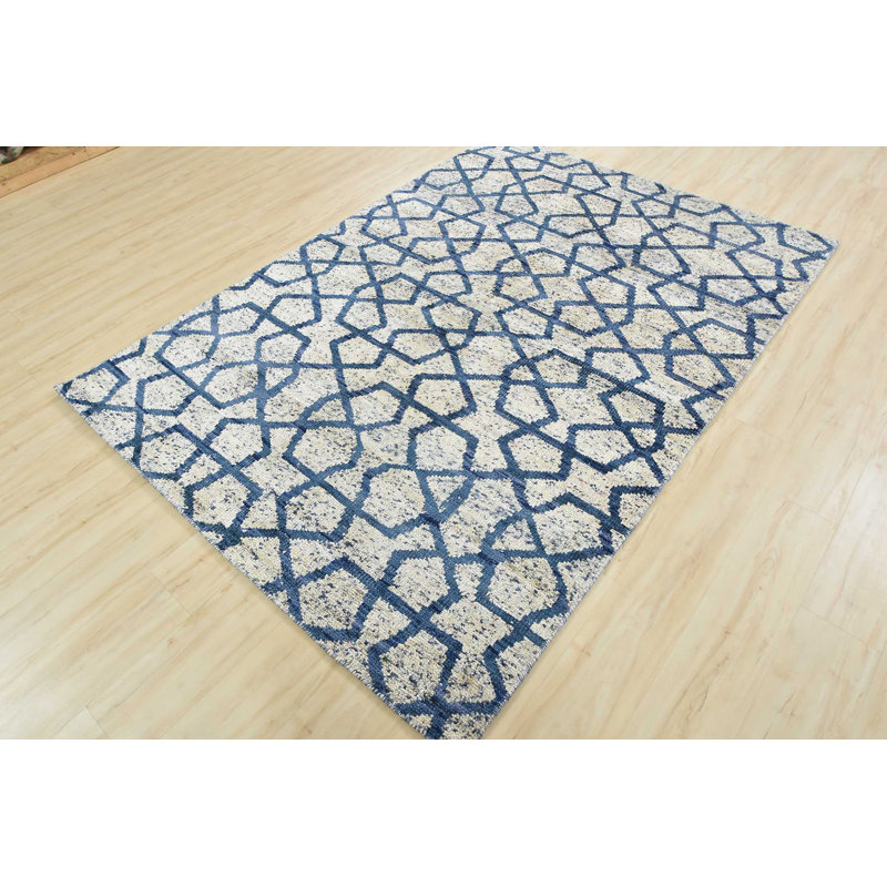 Tapis ivoire / bleu en soie noué à la main de conception unique 5 pi 8 po x 8 pi Furnice