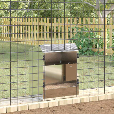 Small Animal Feeder