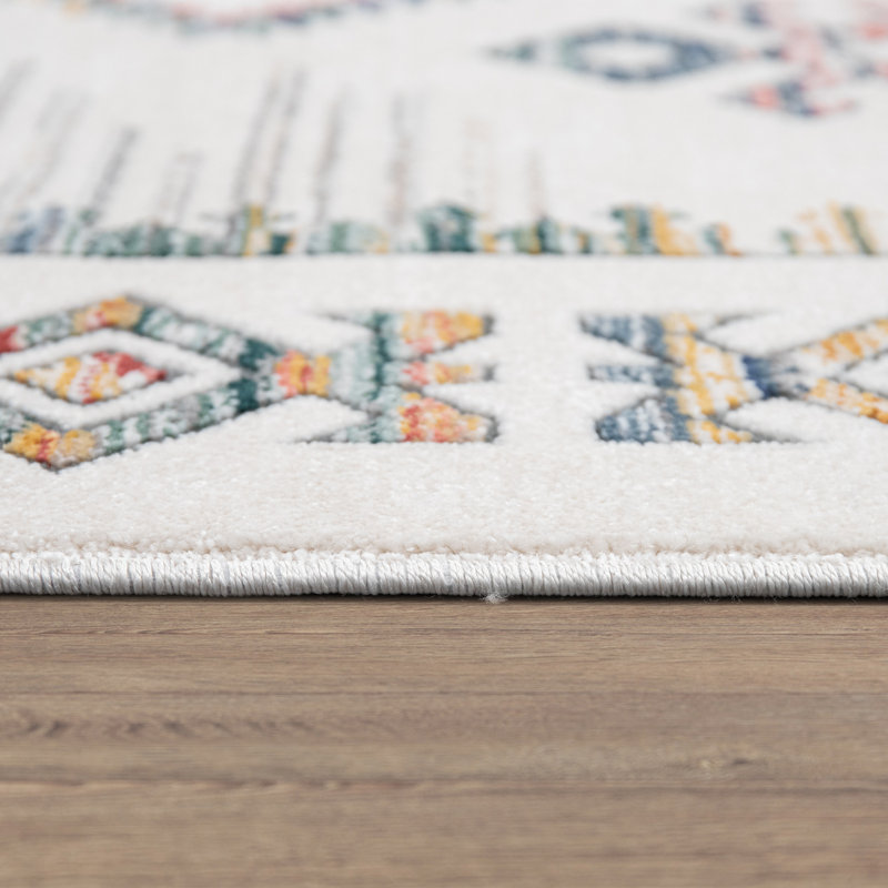 Tapis beige avec motif bohème, L 23,63 po x L 39,38 po
