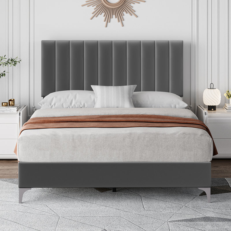 Structure de lit en velours, Grand lit