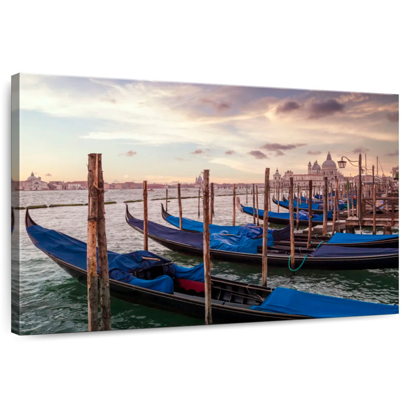 Gondoles de Venise au coucher du soleil, H 30 po x l 45 po