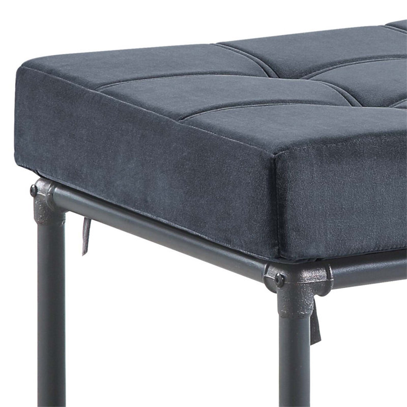 Repose-pieds Brantley en velours et finition sable avec coussin en mousse viscoélastique, coussin décoratif et densité de mousse D20 pour un confort ultime