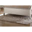 Très grand lit avec tête de lit tapissier en similicuir argenté, pièce de décoration de chambre à coucher ultra-moderne en cuir de taille contemporaine et fabrication en bois de pin