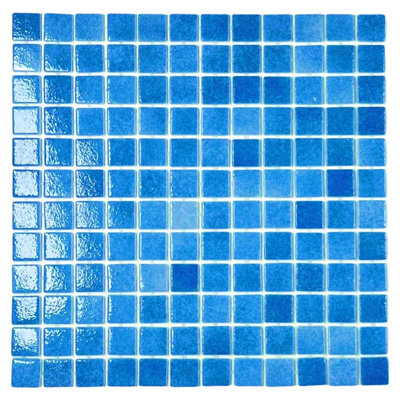 Carreau de mosaïque en verre recyclé 7/8 pouces Capri Blue Square (boîte de 10 feuilles)