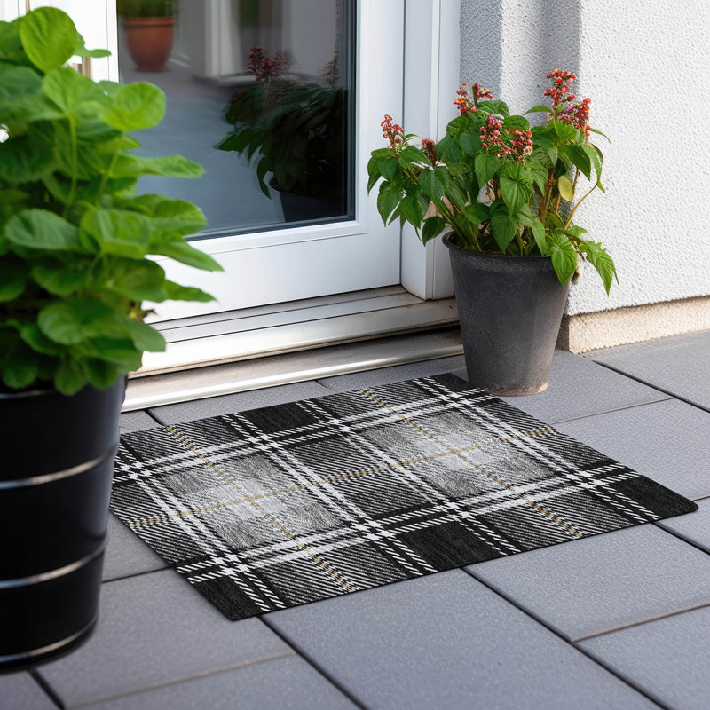  Maliana Area Rug, Rectangle 1'8" x 2'6"