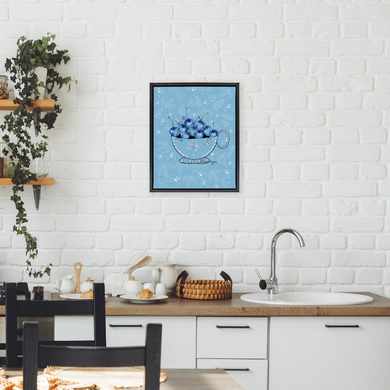 Tasse à thé Blue Cherries sur cadre flottant avec fleurs, design par Susan Lugar, H 21 po x l 17 po