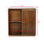 Buffet spacieux Mid-Century. Bandes décoratives en bois massif, 2 portes coulissantes. Pour le couloir, la salle à manger. , Armoire de rangement à finition noyer, Portes avec ornements, Pour le salon, la cuisine, la salle à manger, le vestibule,