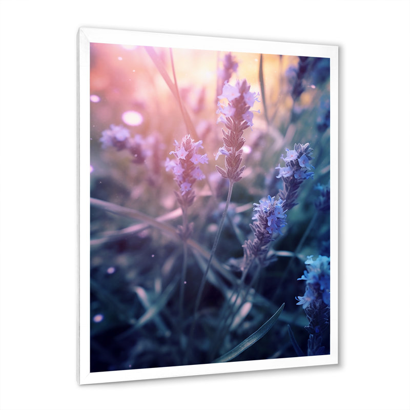 Calming Lavender Hues V, reproduction d'art sur toile encadrée, H 32 po x l 24 po x P 1 po, Cadre simple blanc