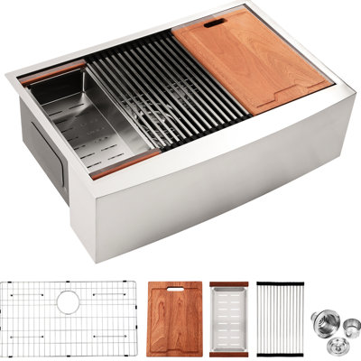 Évier 30 po en acier inoxydable - calibre 16, façade tablier, finition nickel brossé, comprend planche à découper en bois, support, grille de rinçage inférieure, passoire, pinces d'installation, bonde à crépine de 3,5 po, poste de travail guide