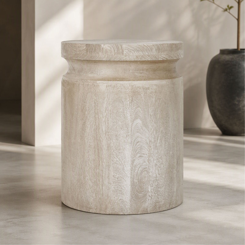 Table d'appoint cylindrique en bois crème D18 x 23 po, 23" H x 18" W x 18" D