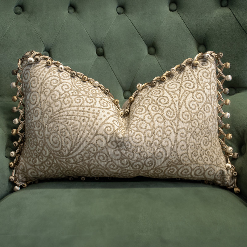 Coussin décoratif à motif cachemire à volutes brun et brun clair Thomas Collection®, 12" x 20"