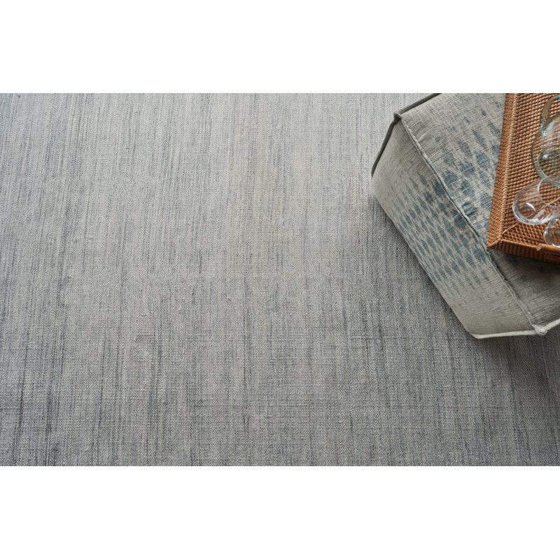 Kashmir Area Rug in Light Silver, Rectangle 6' x 9'