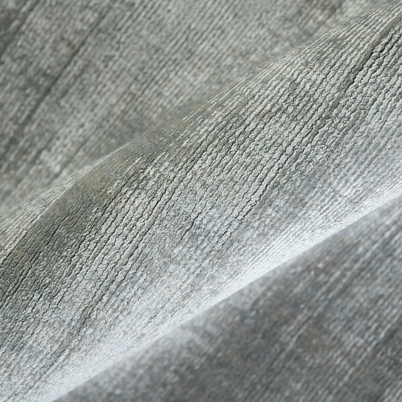 Silver Handmade Reversible Viscose Area Rug 4' x 6'