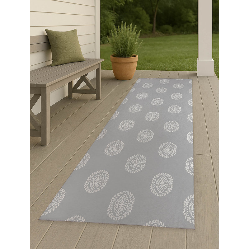 Maddy Non Slip Outdoor Rug, Runner 2'6" x 8'