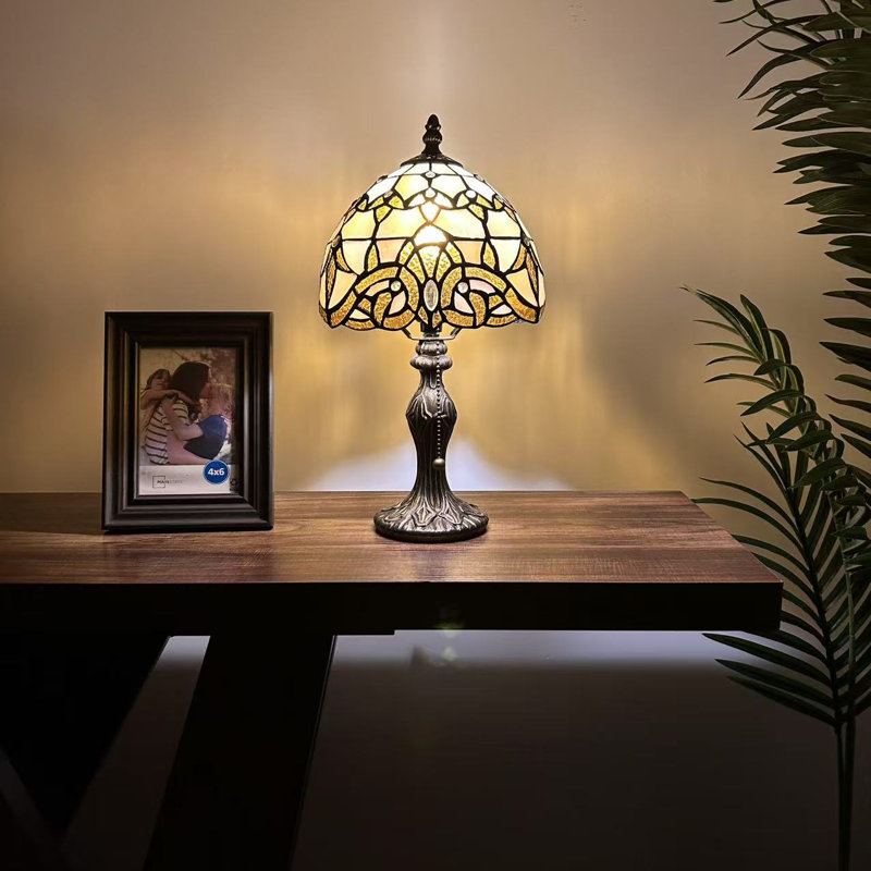 Mini-lampe de table Simonson Tiffany en verre teinté doré de style baroque avec ampoule à DEL lavande incluse l 8 po x P 8 po x H 15 po