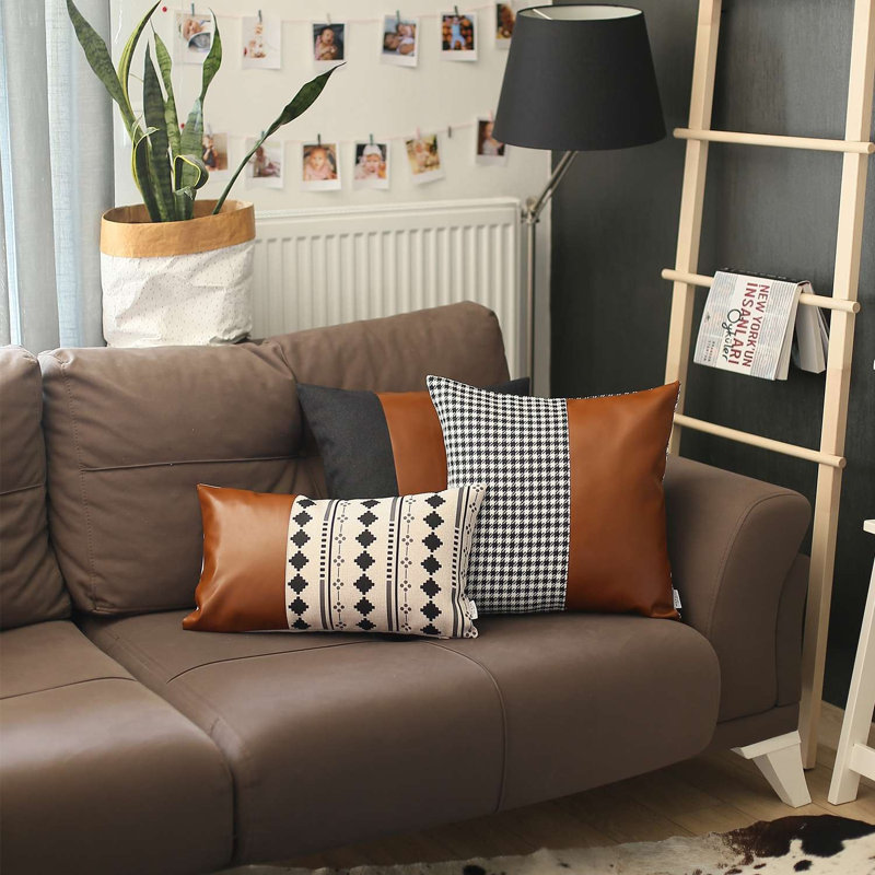 Coussin décoratif en faux cuir Divided, Pied-de-poule brun divisé
