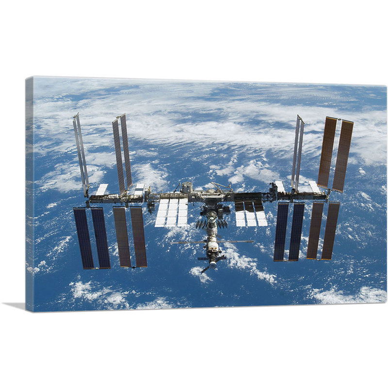 International Space Sation Above a Blue Earth - reproduction de photo sur toile tendue, H 12 po x l 18 po x P 0,75 po