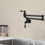 Robinet de cuisine mural-117496328