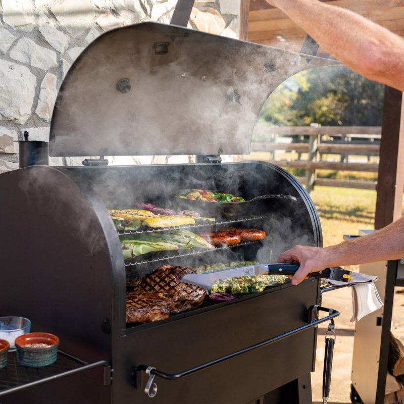 Oklahoma Joe's Marshal Centerbox Smoker