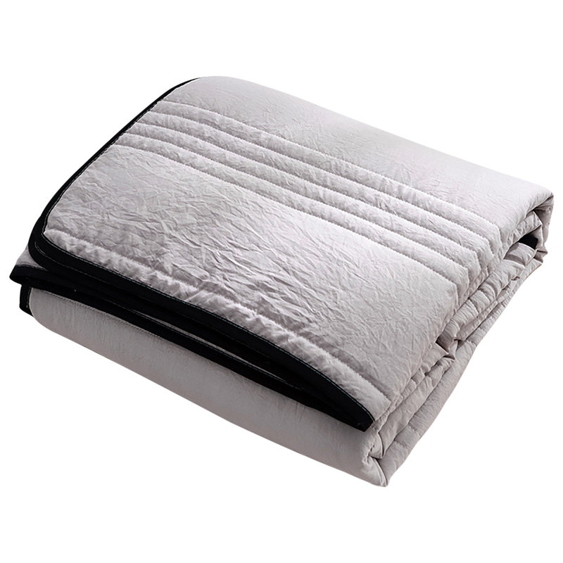 Couverture courte courte Kondieu Summer Cool convient aux dormeurs chauds et aux chandails de nuit.