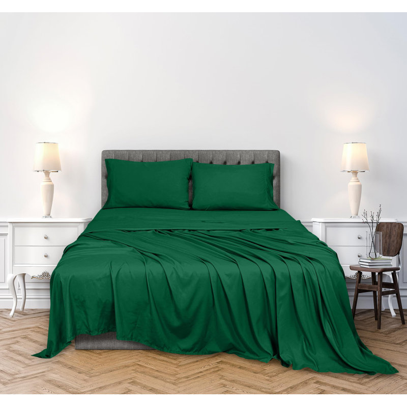 Royale Linens 300 Thread Count 100% Long Staple Combed Cotton Sheet Set - 4 Piece Bed Sheets - 1 Fitted, 1 Flat & 2 Pillow cases - Soft Cool & Crisp Sheet Set