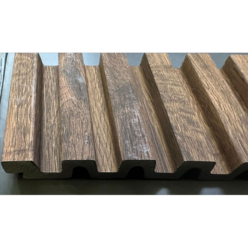 Panneaux de lattes moyennes en bois de polystyrène de L 112 po x l 9,5 po x P 0,5 po, Noyer