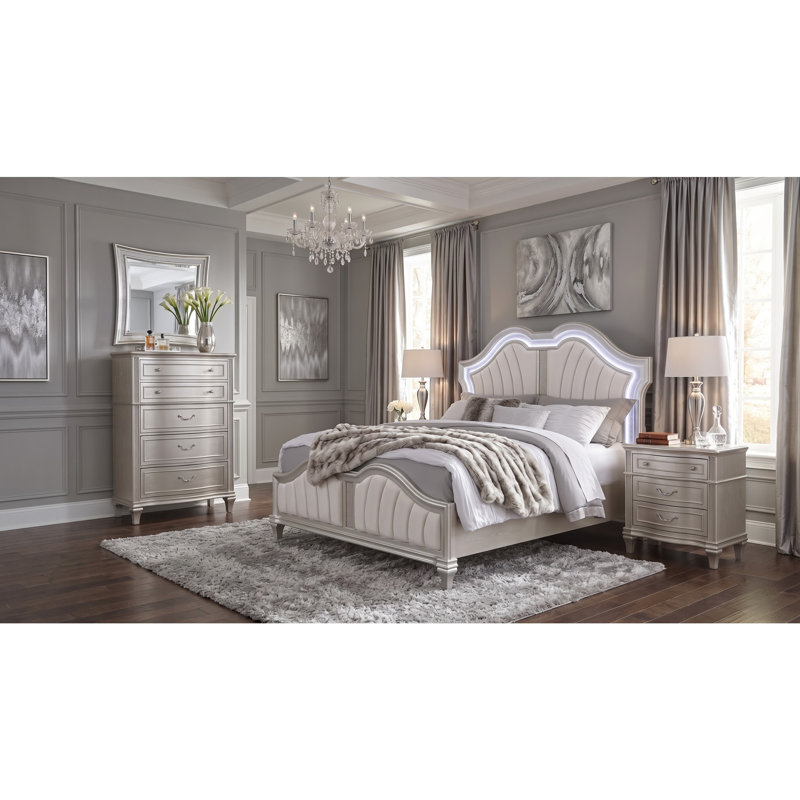 Emerson Silver Oak Queen 4-Piece Bedroom Set, 4 Pcs: Bed, Chest, 2 Nightstands