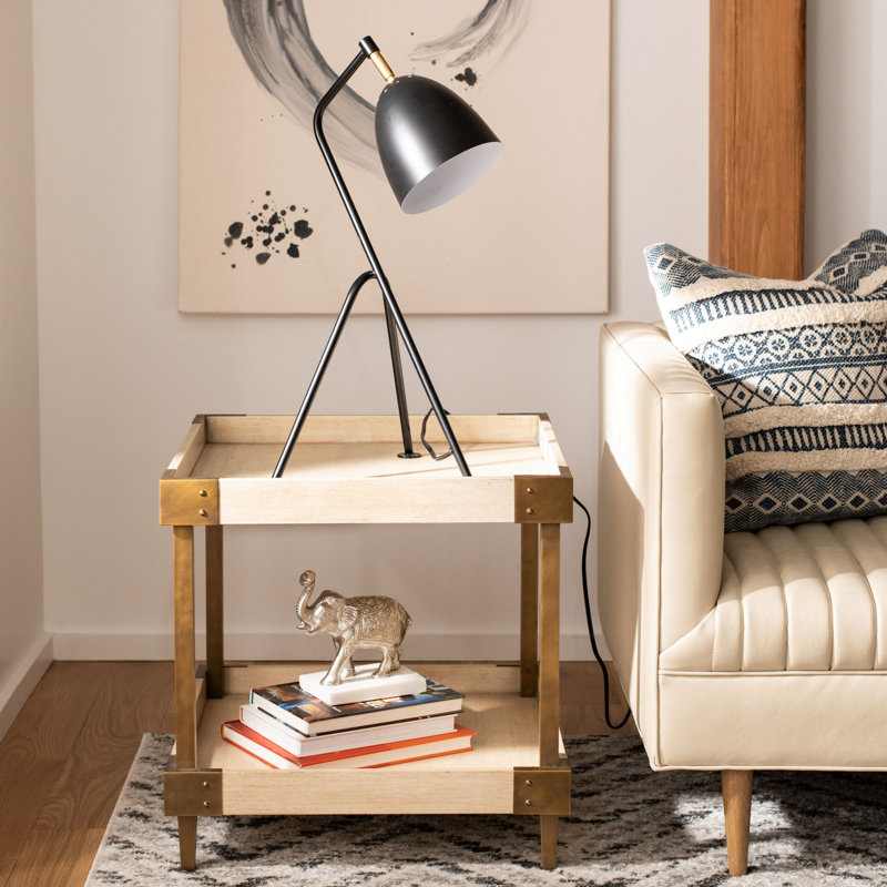 Marta Metal Tripod Lamp