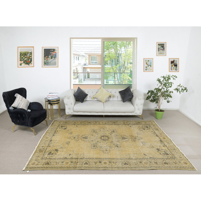Vintage Country and Farmhouse Decor Area Rug. Handmade Turkish Carpet
